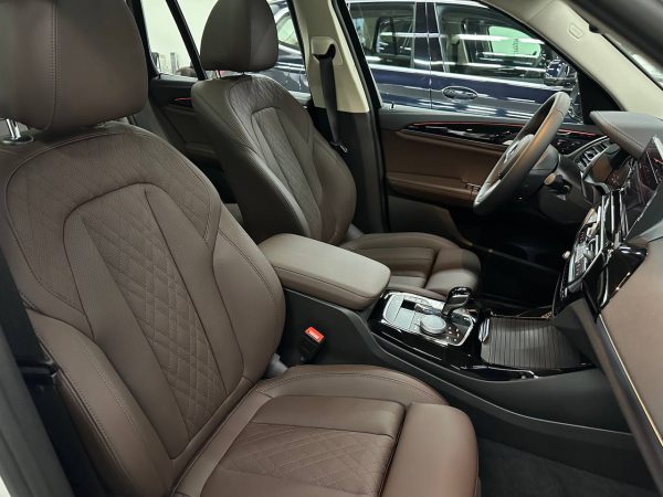 BMW X3 2.5i xDrive — изображение 13