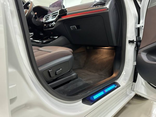 BMW X3 2.5i xDrive — изображение 10
