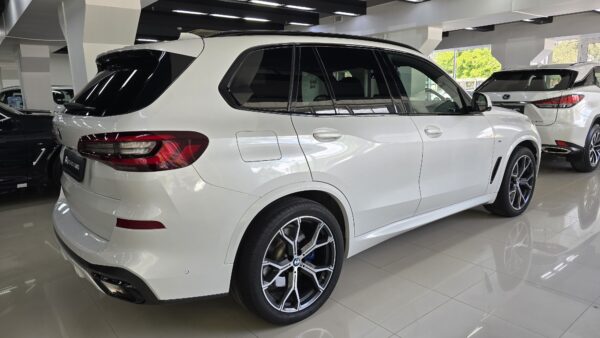 BMW X5 40i M — изображение 5