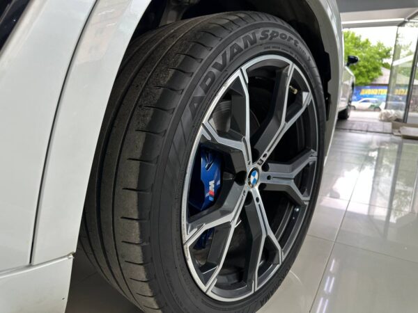 BMW X5 40i M — изображение 13