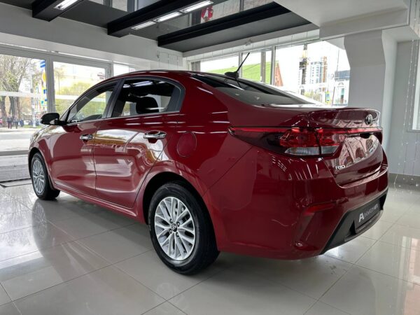 Kia Rio 1.6 AT — изображение 4