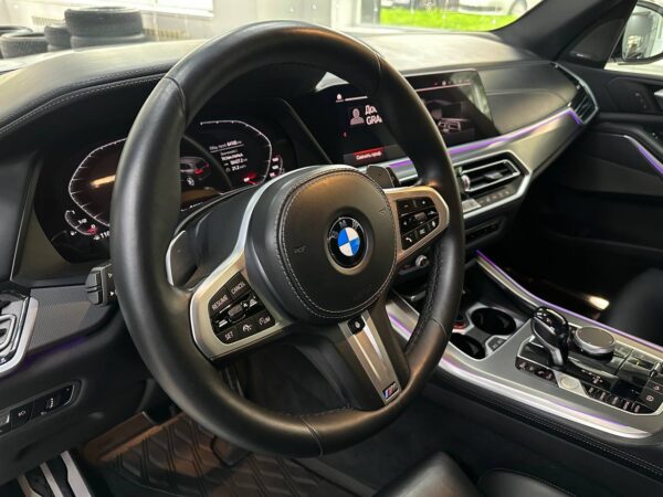 BMW X5 40i M — изображение 14