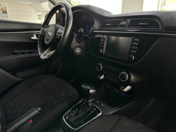 Kia Rio 1.6 AT — изображение 12