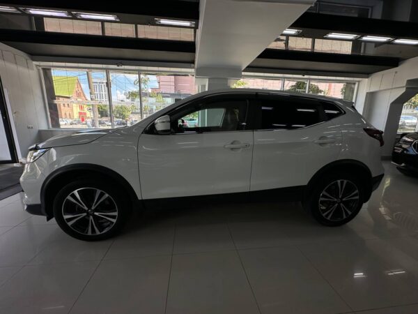 Nissan Qashqai 2.0 CVT — изображение 12