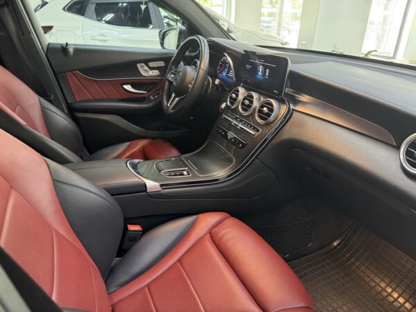 Mercedes-Benz GLC-класс Coupe 2.0 AT — изображение 16